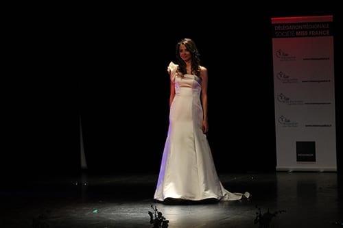 Femme se présentant pour Miss Perpignan - Mariage Perpignan - MIss Perpignan 2013